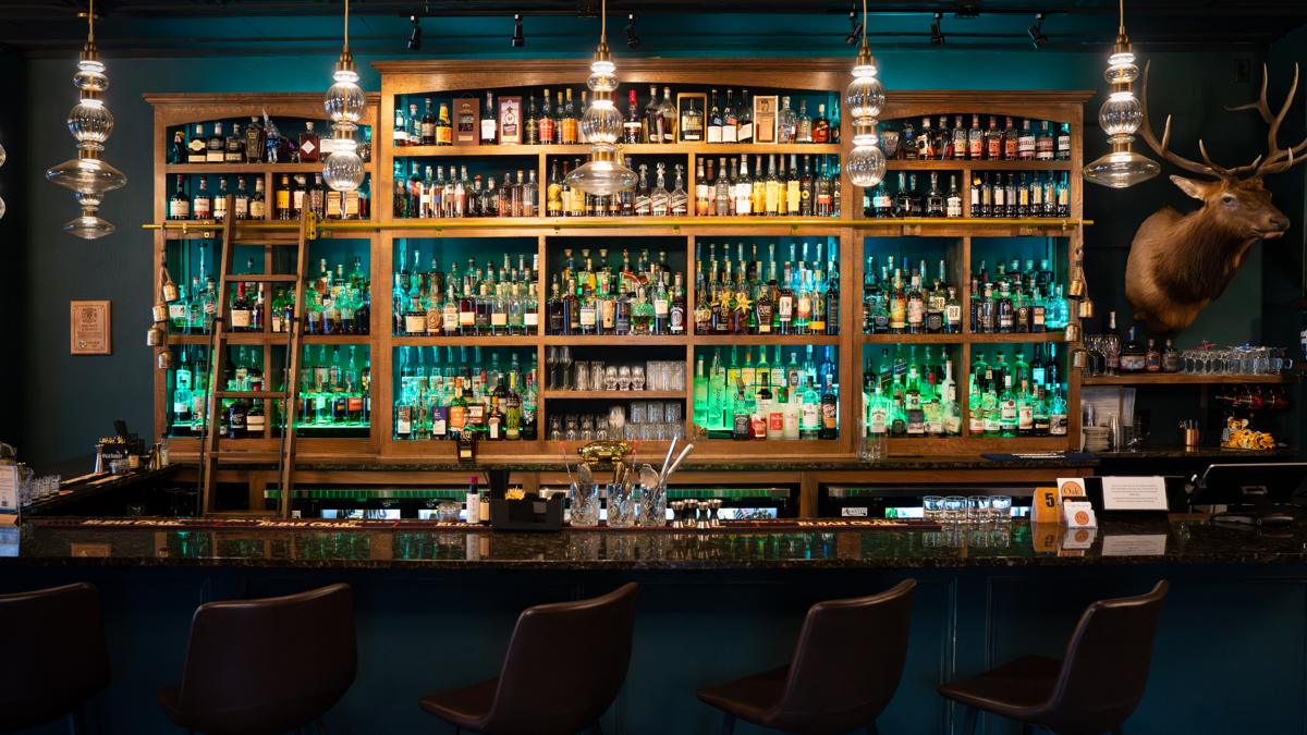 The bar at Oak Wine & Spirits